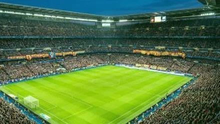 皇马零封对手后防线提前指挥一次回追由